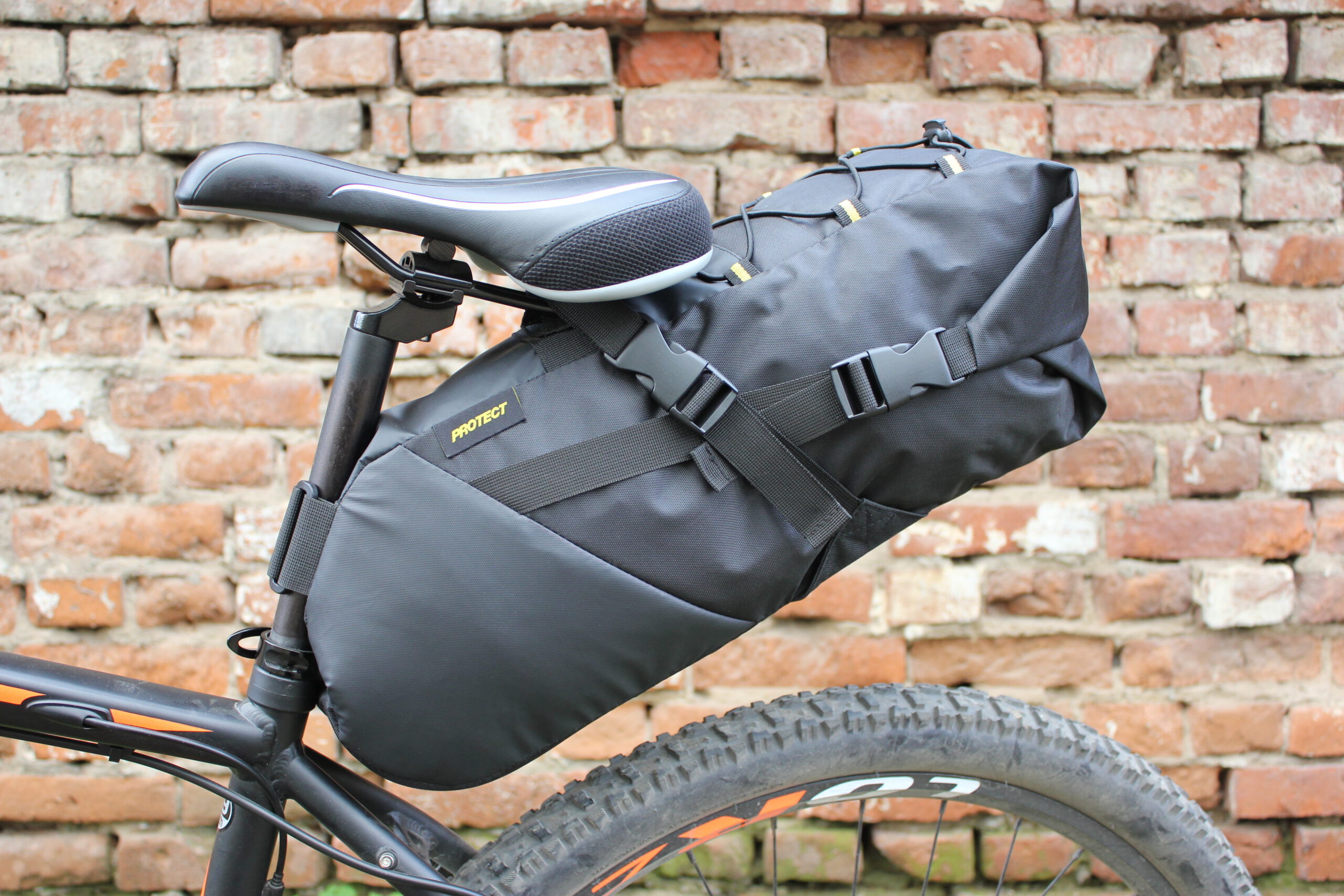 555-677-na-velo-scaled