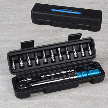 84a1es9y9jwbvflk1lwg0124dxm6wy1j